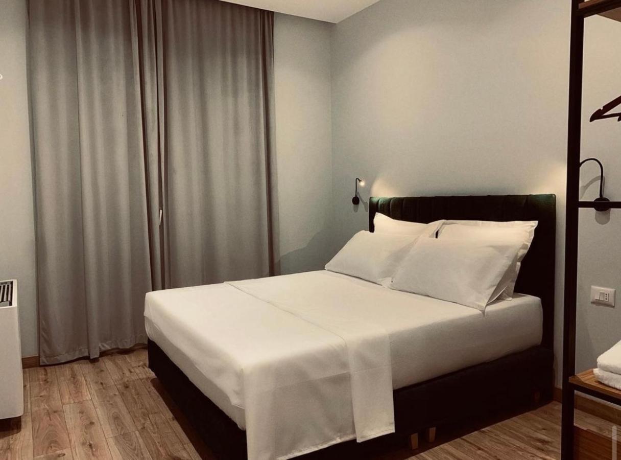 Përmet Merly Hotel מראה חיצוני תמונה