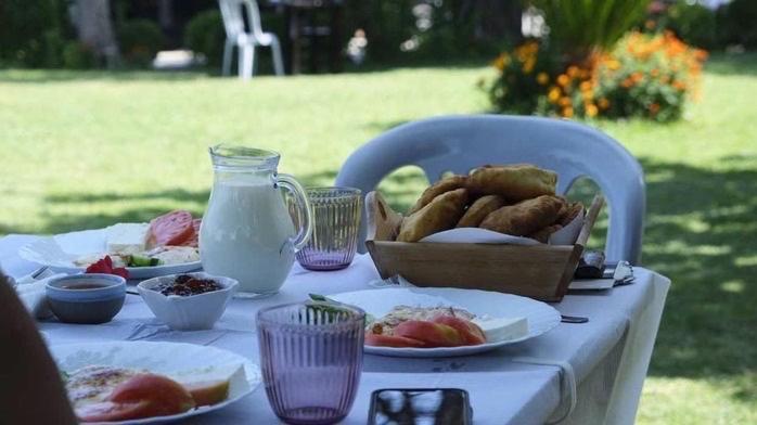 Përmet Merly Hotel מראה חיצוני תמונה